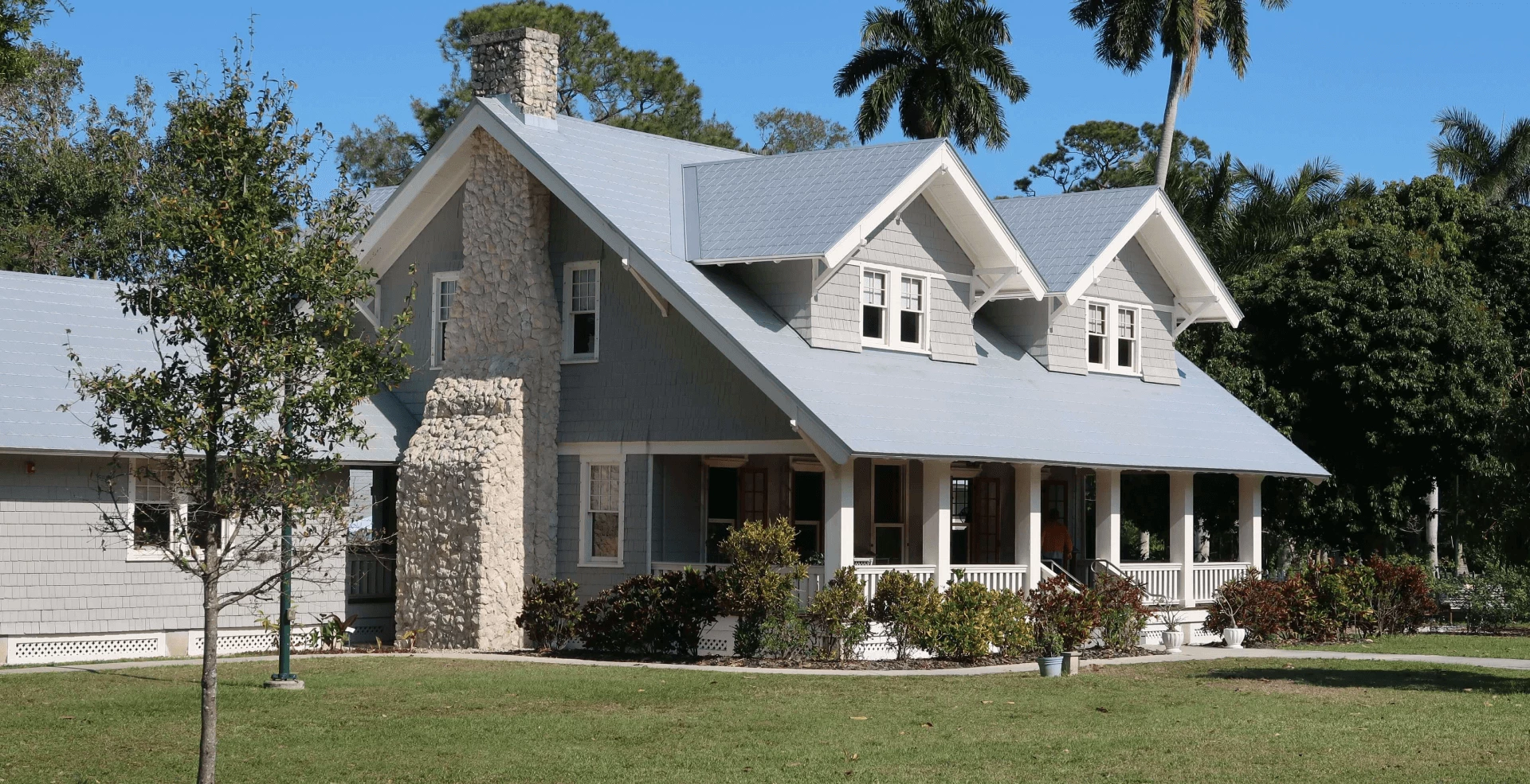 Investment property in Almancil walkable to cafés