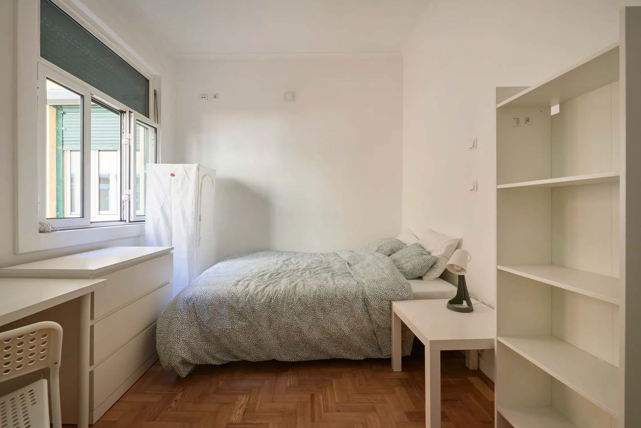 Long-term rental in Quarteira close to transport